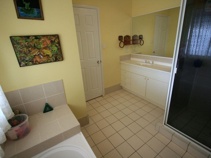 2 Yellowood Court, Kensington Grove QLD 4341