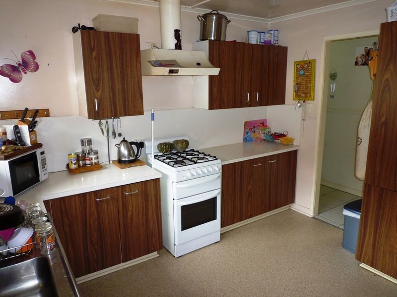 32 Larsen Street, Leichhardt QLD 4305