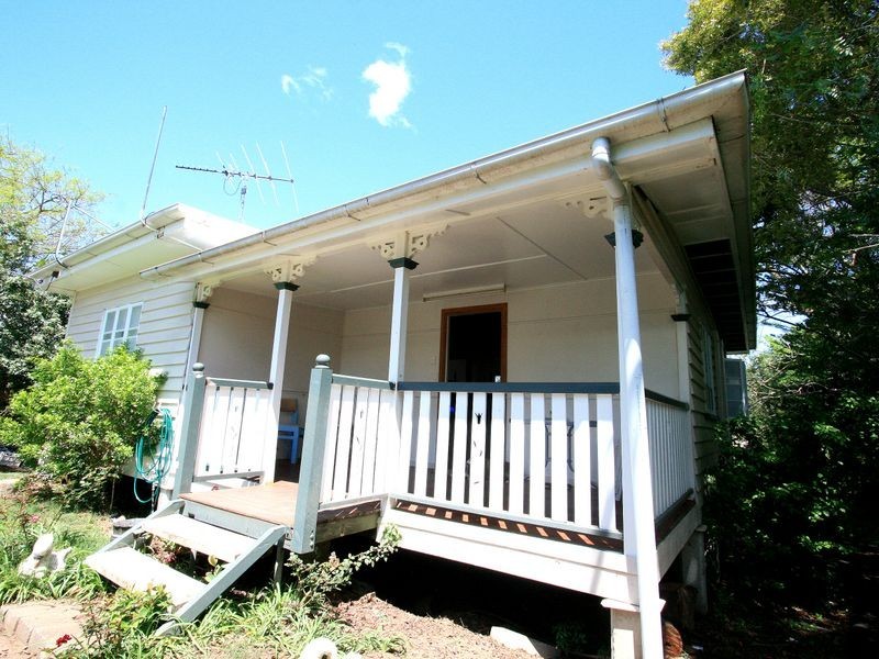 11 Bremer Street, Churchill QLD 4305