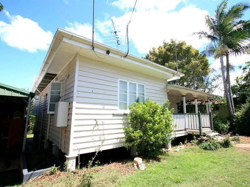 11 Bremer Street, Churchill QLD 4305