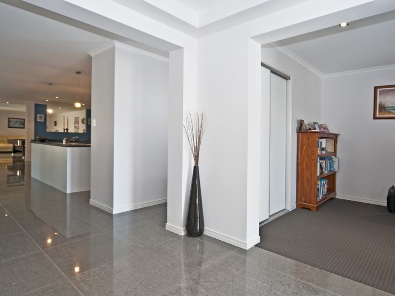 7 Appleby Close, Kensington Grove QLD 4341