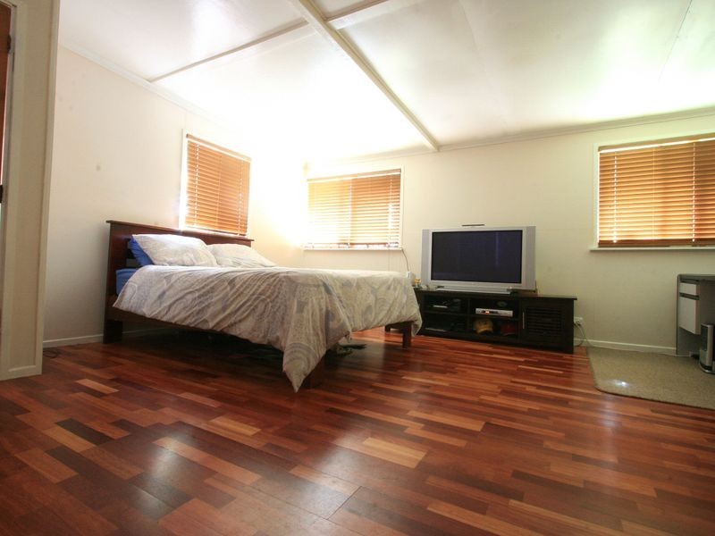 23 Briggs Road, Ipswich QLD 4305