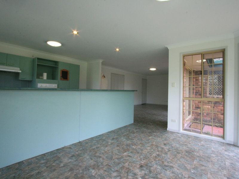 10 Kentia Circuit, Flinders View QLD 4305