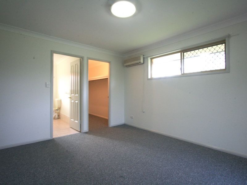 10 Kentia Circuit, Flinders View QLD 4305