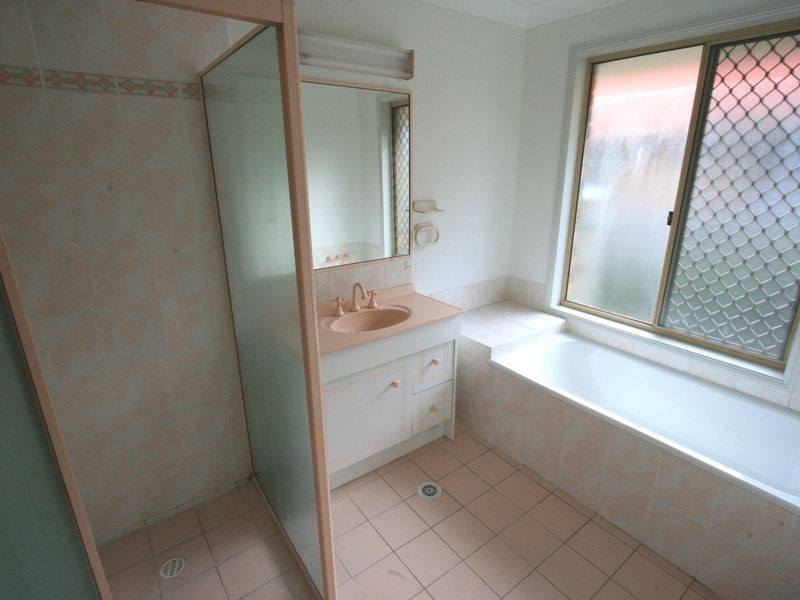 10 Kentia Circuit, Flinders View QLD 4305
