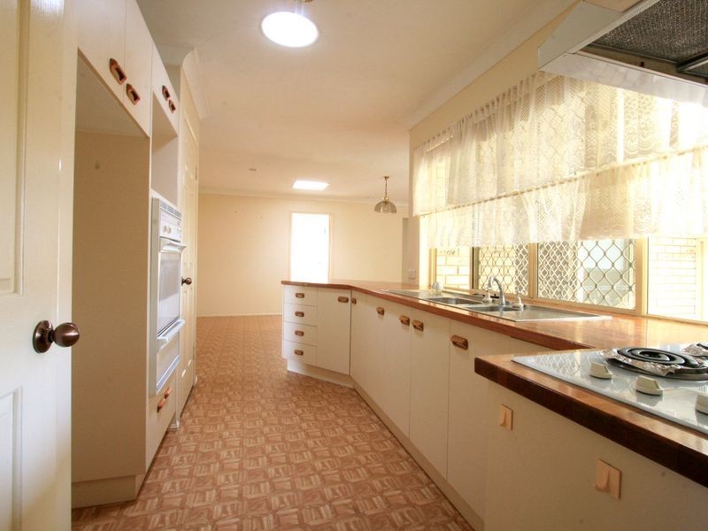 66 Deebing Creek Road, Yamanto QLD 4305