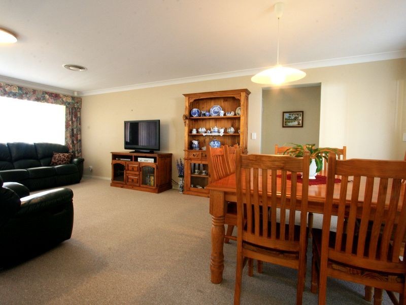 59 Willowtree Drive, Flinders View QLD 4305