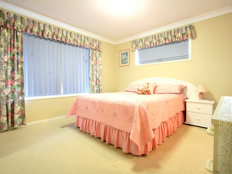 59 Willowtree Drive, Flinders View QLD 4305