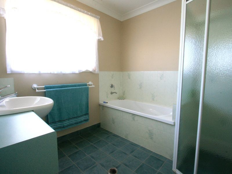 59 Willowtree Drive, Flinders View QLD 4305