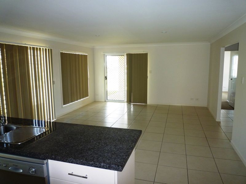 11 Lagoona Court, Churchill QLD 4305