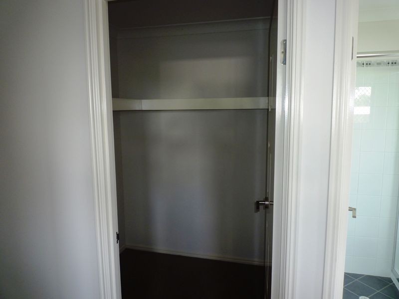 11 Lagoona Court, Churchill QLD 4305