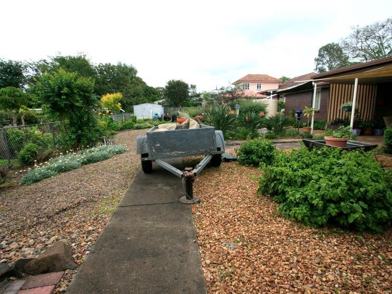 111 Whitehill Road, Eastern Heights QLD 4305