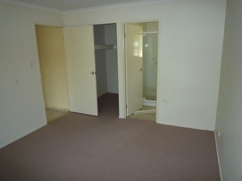 33 Palma Rosa Drive, Wulkuraka QLD 4305
