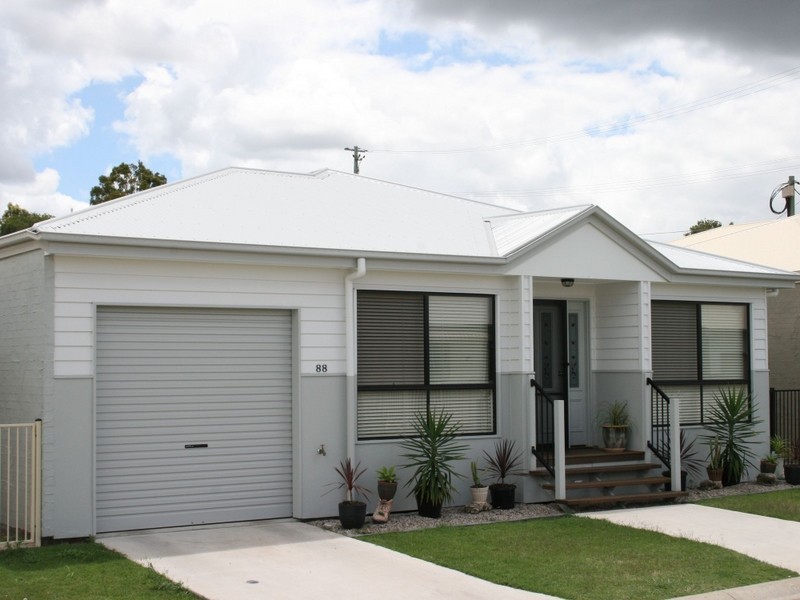 88/45 SEALY STREET, Silkstone QLD 4304