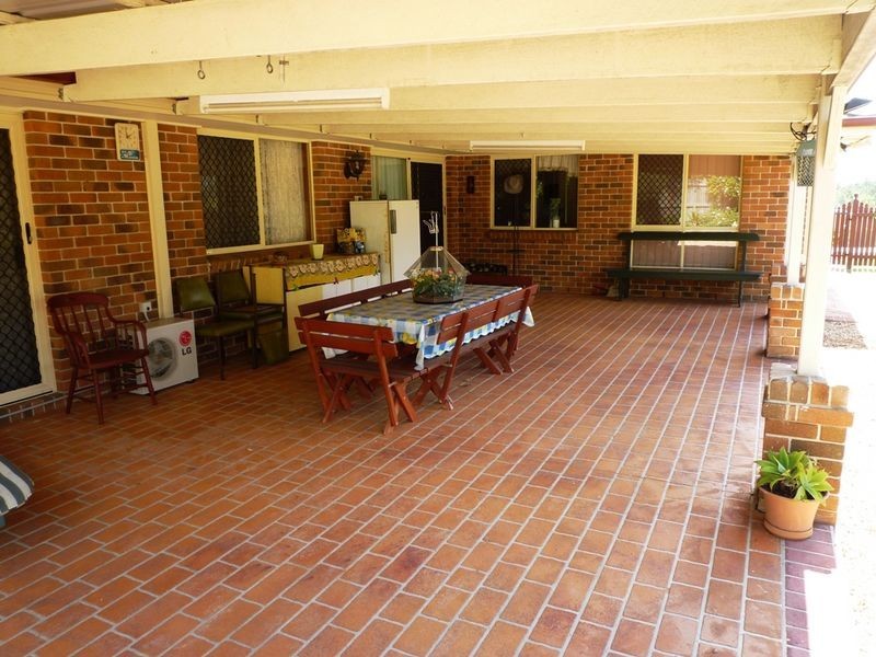 9 Oriole Close, Flinders View QLD 4305