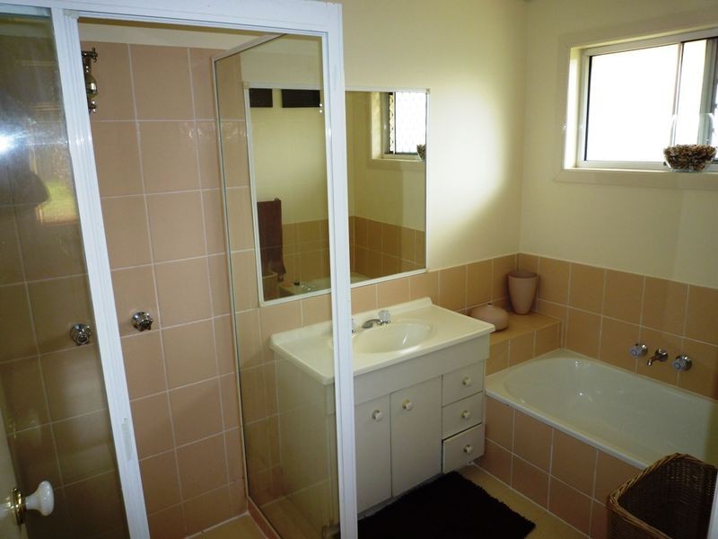 385 South Station Road, Raceview QLD 4305