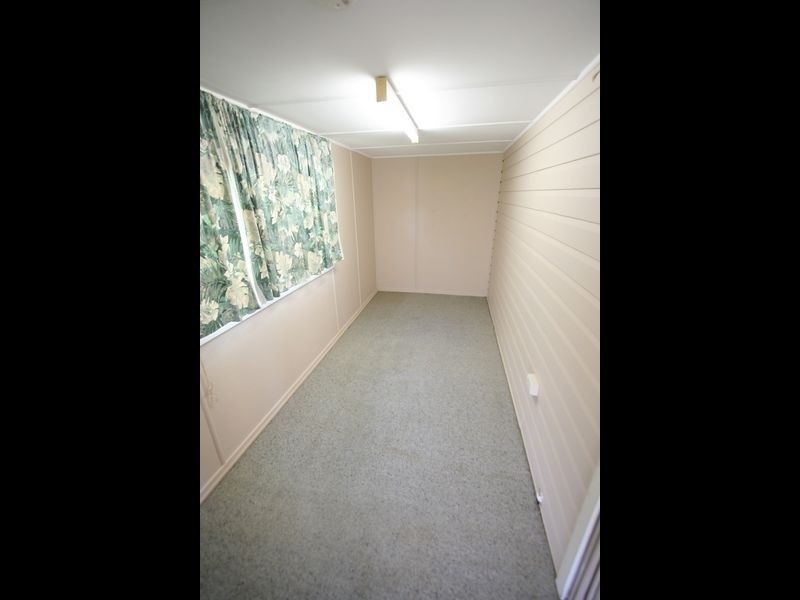 127 Blackstone Road, Silkstone QLD 4304