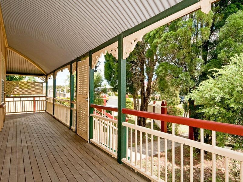 14 Morris Street, Silkstone QLD 4304