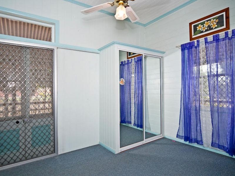 14 Morris Street, Silkstone QLD 4304