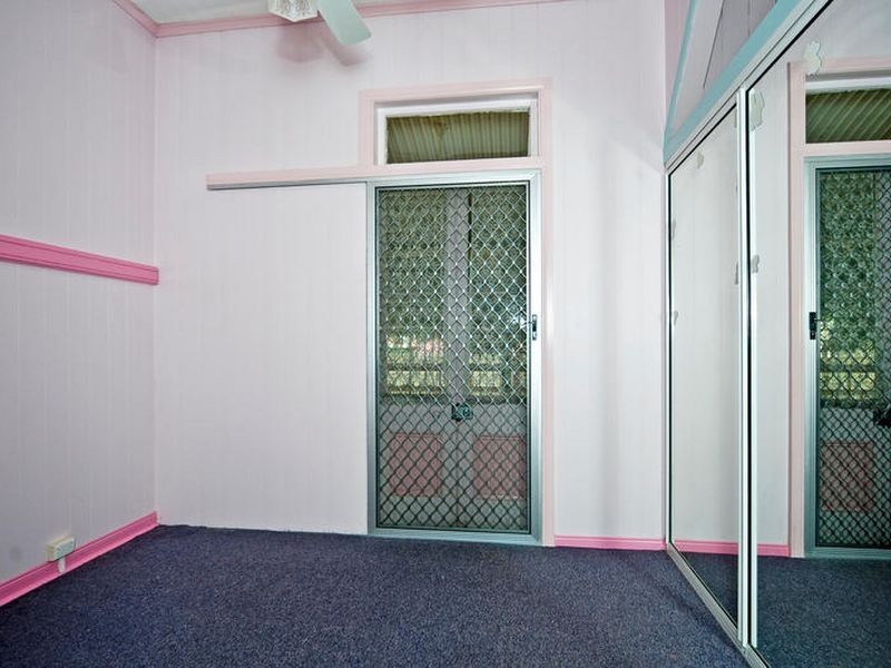 14 Morris Street, Silkstone QLD 4304