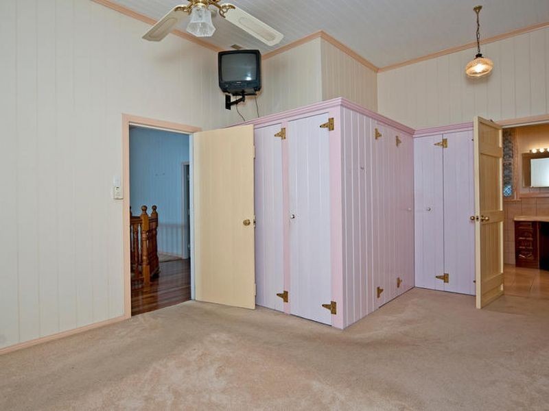 14 Morris Street, Silkstone QLD 4304