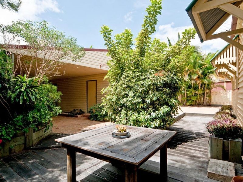 14 Morris Street, Silkstone QLD 4304