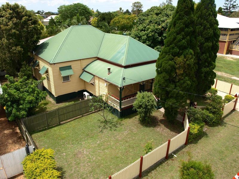 14 Morris Street, Silkstone QLD 4304