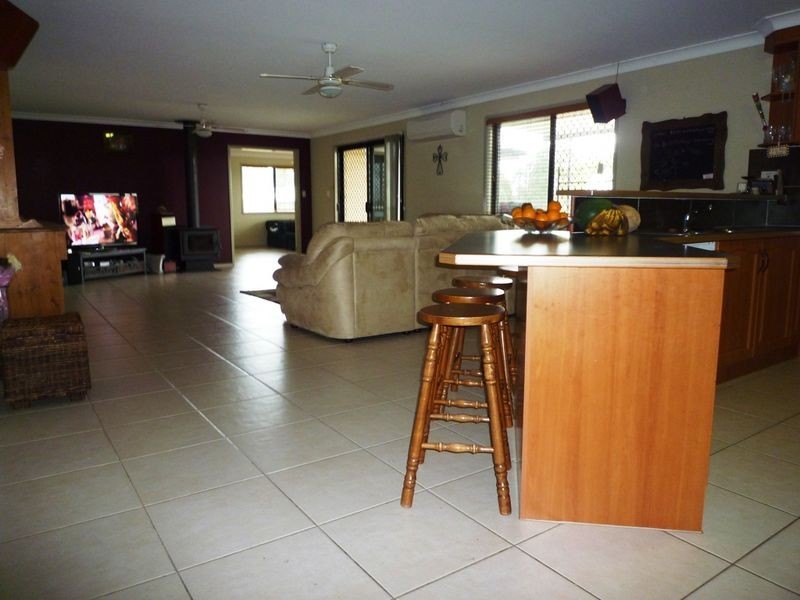 4 Moore Close, Blenheim QLD 4341