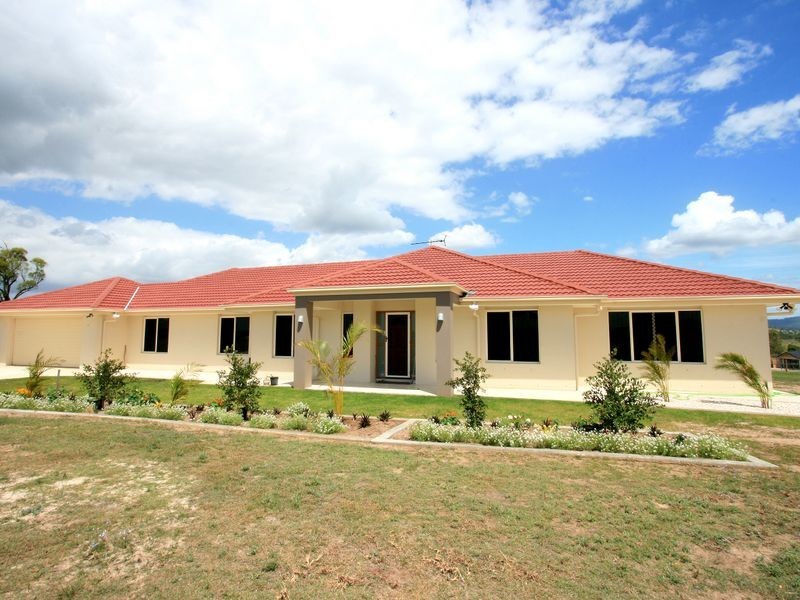 10 Graham Court, Blenheim QLD 4341