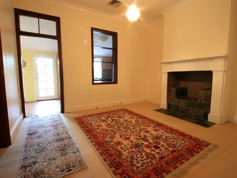 10 Murphy Street, Ipswich QLD 4305