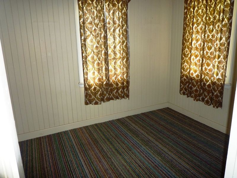 1 Georges Lane, Newtown QLD 4305