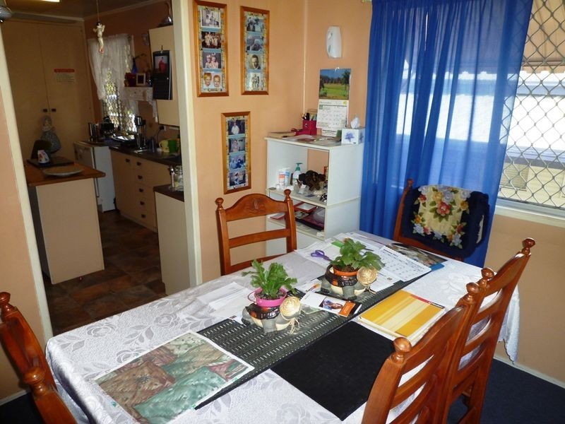 110 Robertson Road, Eastern Heights QLD 4305