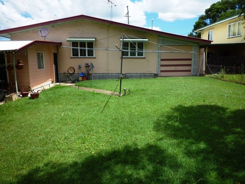 110 Robertson Road, Eastern Heights QLD 4305