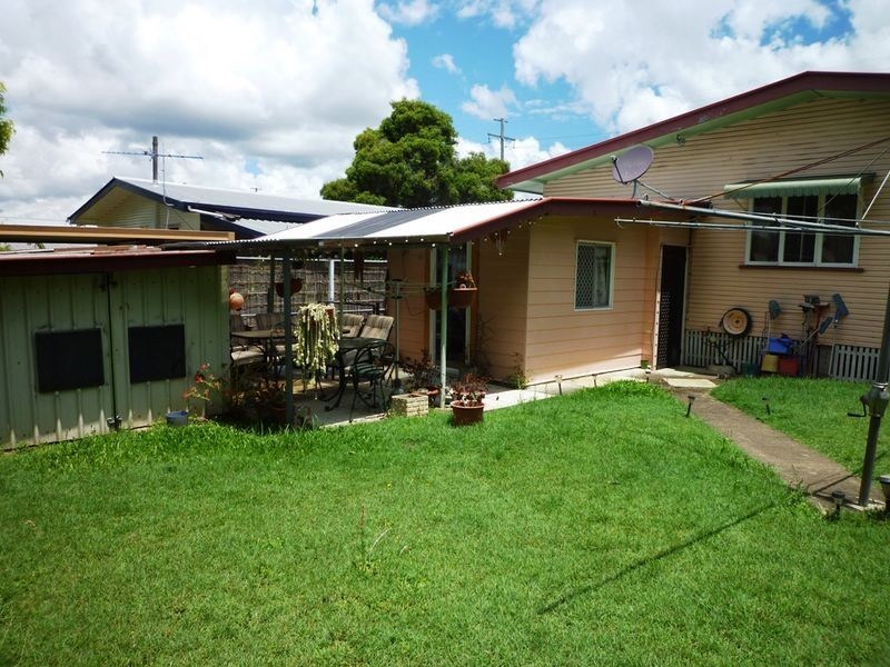 110 Robertson Road, Eastern Heights QLD 4305
