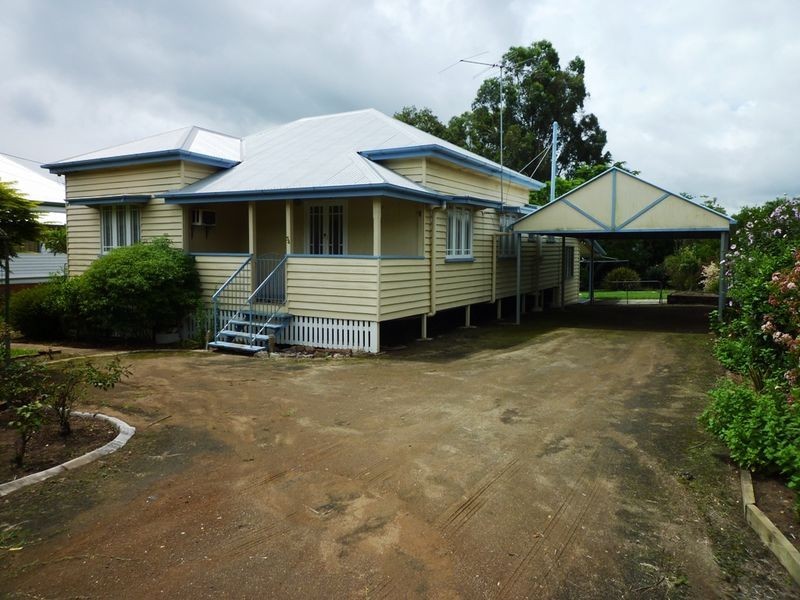 54 Mary Street, Blackstone QLD 4304