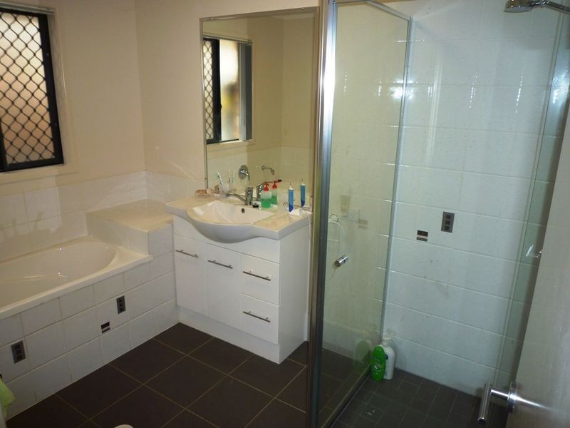 4 Overton Place, Fernvale QLD 4306