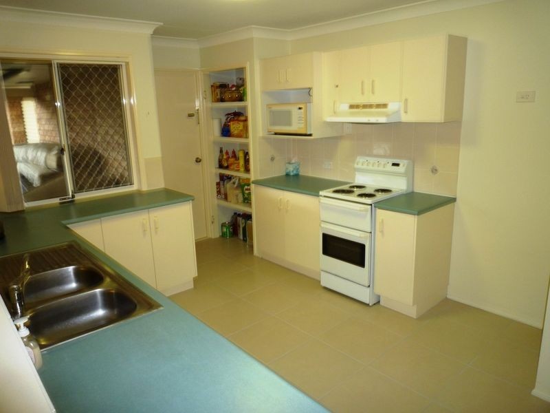 21 Sandalwood Drive, Yamanto QLD 4305