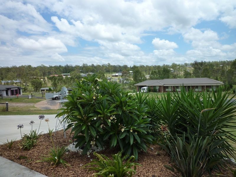 3 Appleby Close, Kensington Grove QLD 4341