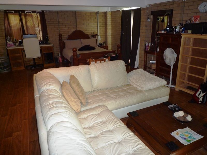 1 Aberdeen  Street, Bundamba QLD 4304