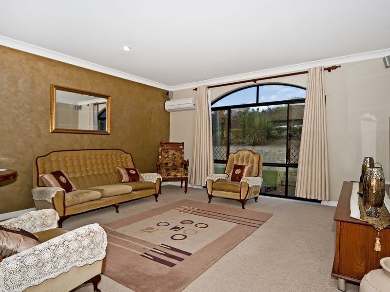 16 Jacana Crescent, Flinders View QLD 4305