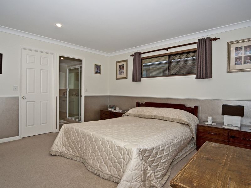 16 Jacana Crescent, Flinders View QLD 4305