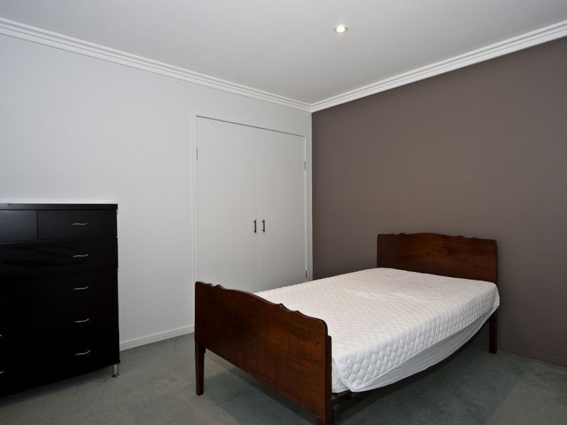 16 Jacana Crescent, Flinders View QLD 4305