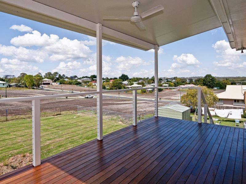 28 Morris Street, Silkstone QLD 4304