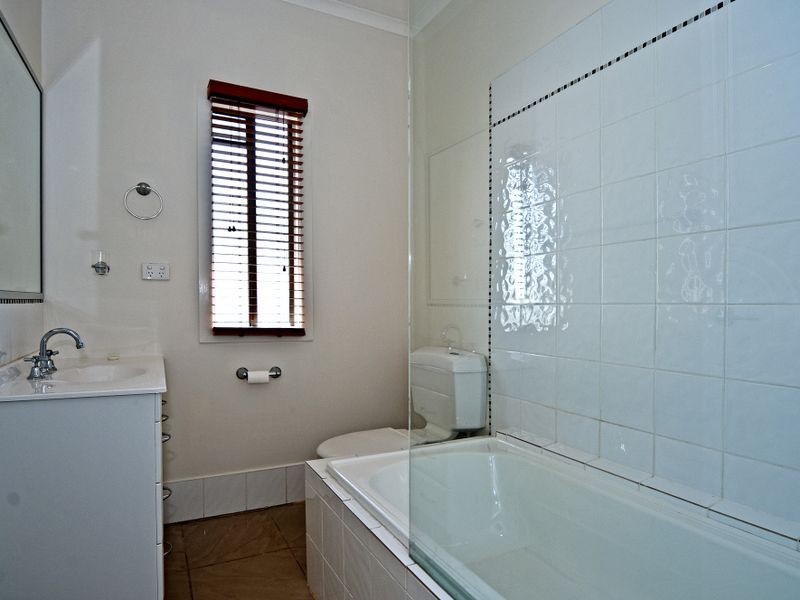 28 Morris Street, Silkstone QLD 4304