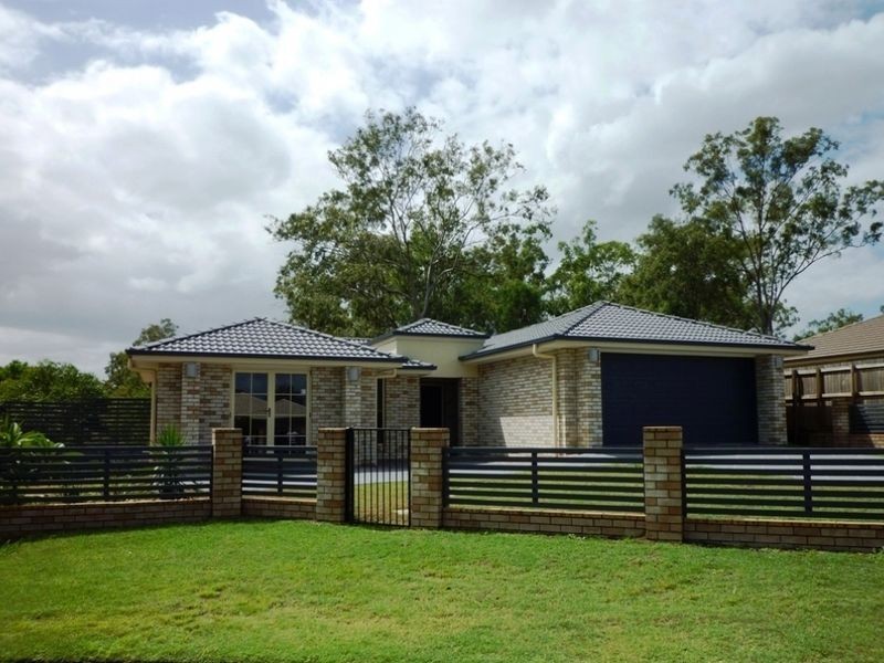 27 Benjamin Court, Yamanto QLD 4305