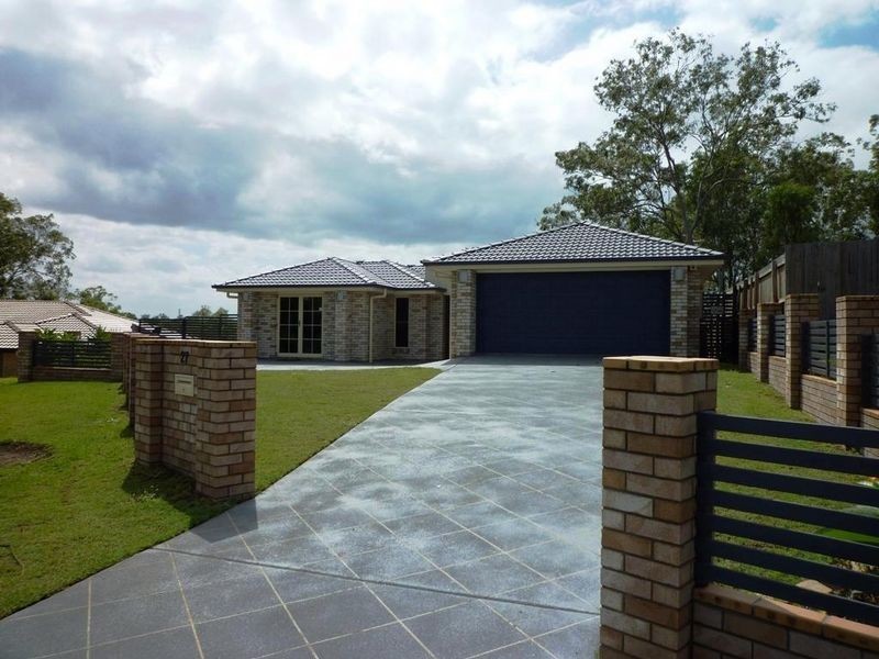 27 Benjamin Court, Yamanto QLD 4305