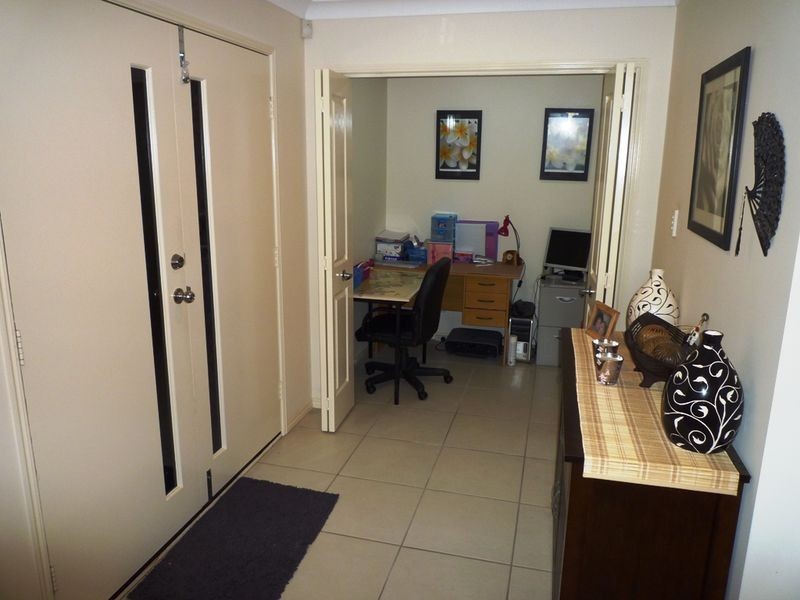 27 Benjamin Court, Yamanto QLD 4305