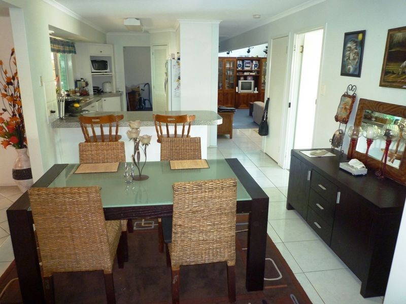 7 Helmsley Court, Yamanto QLD 4305