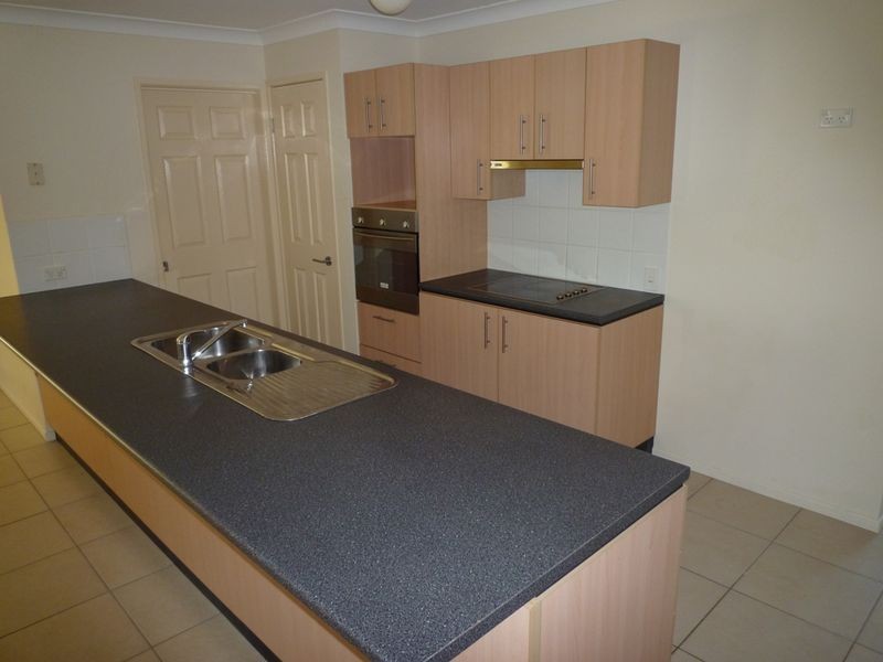 7 Lyndale Place, Fernvale QLD 4306