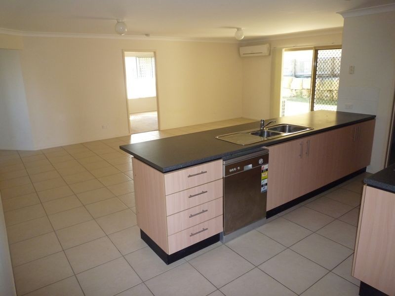 7 Lyndale Place, Fernvale QLD 4306